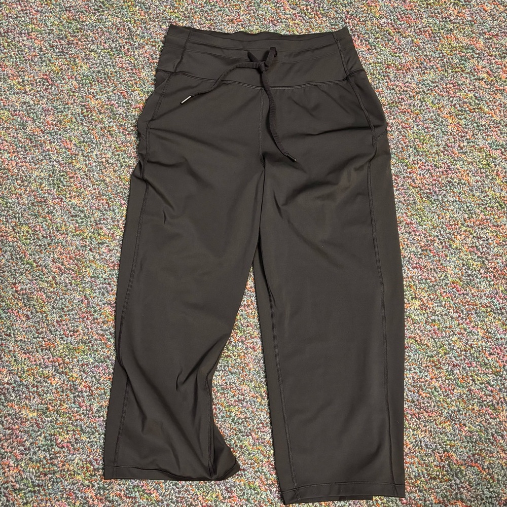 Athleta cropped wide leg pants black small